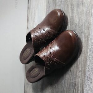 Clarks Bendables size 7